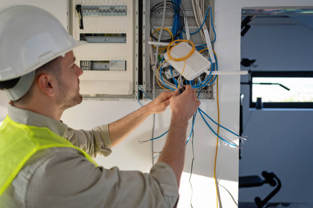 Best Affordable Emergency Electrician  in Munising, MI